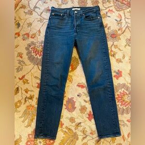 LEVIS • Women’s Wedgie straight Black Wash Button Fly Jeans Size 28